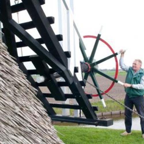 Als de wieken draaien, is de molen open