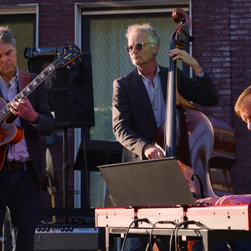 placeholder img alt text