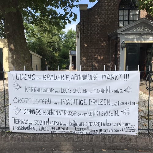 Arminiaanse markt bij Remonstrantse Kerk