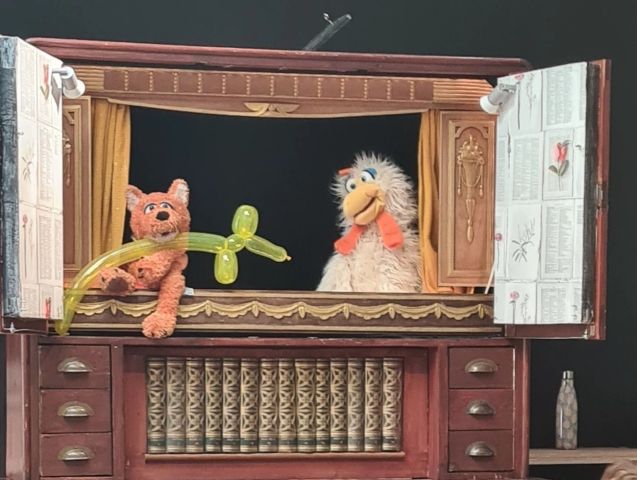 Feest in de poppenkast! (2+)