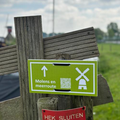 placeholder img alt text