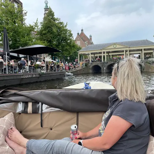 Het water op, langs stad en land